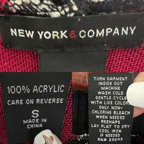 Y2K Vintage New York & Company Chevron Stripe Sweater Top Size S V-Neck Preppy - Picture 13 of 17
